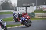 Mallory-park-Leicestershire;Mallory-park-photographs;Motorcycle-action-photographs;event-digital-images;eventdigitalimages;mallory-park;no-limits-trackday;peter-wileman-photography;trackday;trackday-digital-images;trackday-photos