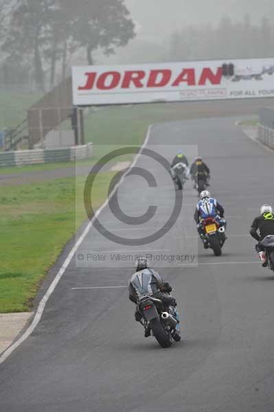 Mallory park Leicestershire;Mallory park photographs;Motorcycle action photographs;event digital images;eventdigitalimages;mallory park;no limits trackday;peter wileman photography;trackday;trackday digital images;trackday photos