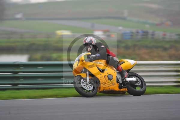 Mallory park Leicestershire;Mallory park photographs;Motorcycle action photographs;event digital images;eventdigitalimages;mallory park;no limits trackday;peter wileman photography;trackday;trackday digital images;trackday photos