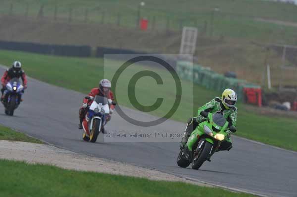 Mallory park Leicestershire;Mallory park photographs;Motorcycle action photographs;event digital images;eventdigitalimages;mallory park;no limits trackday;peter wileman photography;trackday;trackday digital images;trackday photos