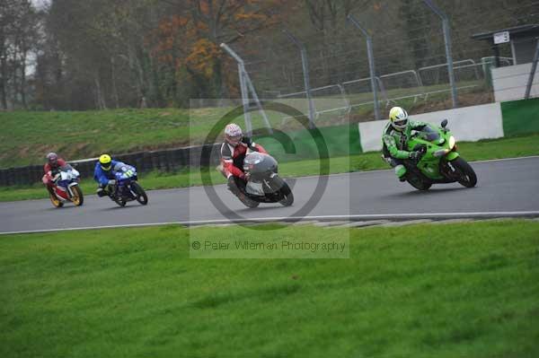 Mallory park Leicestershire;Mallory park photographs;Motorcycle action photographs;event digital images;eventdigitalimages;mallory park;no limits trackday;peter wileman photography;trackday;trackday digital images;trackday photos