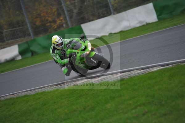 Mallory park Leicestershire;Mallory park photographs;Motorcycle action photographs;event digital images;eventdigitalimages;mallory park;no limits trackday;peter wileman photography;trackday;trackday digital images;trackday photos