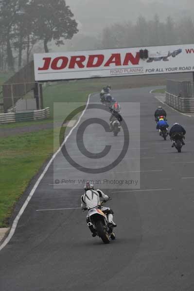 Mallory park Leicestershire;Mallory park photographs;Motorcycle action photographs;event digital images;eventdigitalimages;mallory park;no limits trackday;peter wileman photography;trackday;trackday digital images;trackday photos