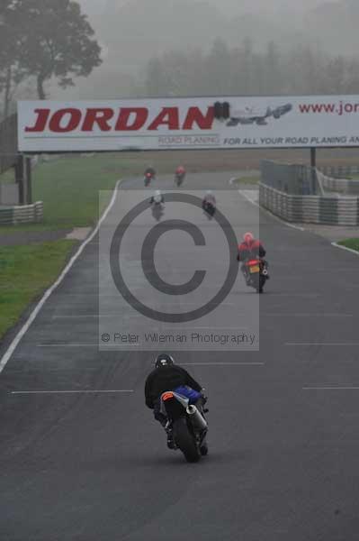 Mallory park Leicestershire;Mallory park photographs;Motorcycle action photographs;event digital images;eventdigitalimages;mallory park;no limits trackday;peter wileman photography;trackday;trackday digital images;trackday photos