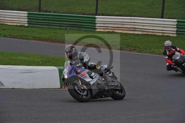 Mallory park Leicestershire;Mallory park photographs;Motorcycle action photographs;event digital images;eventdigitalimages;mallory park;no limits trackday;peter wileman photography;trackday;trackday digital images;trackday photos