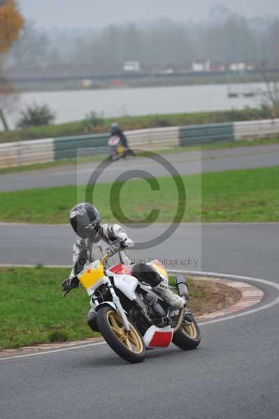 Mallory park Leicestershire;Mallory park photographs;Motorcycle action photographs;event digital images;eventdigitalimages;mallory park;no limits trackday;peter wileman photography;trackday;trackday digital images;trackday photos