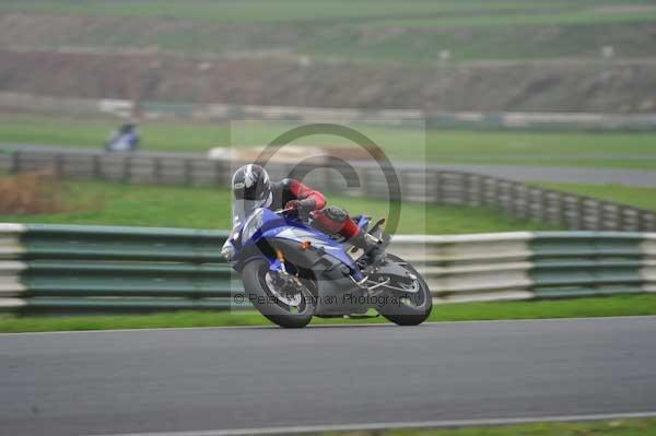 Mallory park Leicestershire;Mallory park photographs;Motorcycle action photographs;event digital images;eventdigitalimages;mallory park;no limits trackday;peter wileman photography;trackday;trackday digital images;trackday photos