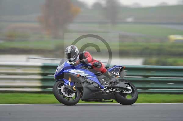 Mallory park Leicestershire;Mallory park photographs;Motorcycle action photographs;event digital images;eventdigitalimages;mallory park;no limits trackday;peter wileman photography;trackday;trackday digital images;trackday photos