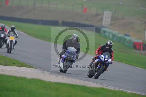 Mallory park Leicestershire;Mallory park photographs;Motorcycle action photographs;event digital images;eventdigitalimages;mallory park;no limits trackday;peter wileman photography;trackday;trackday digital images;trackday photos