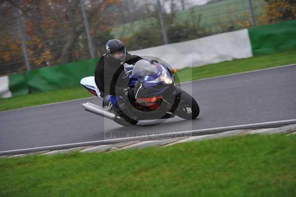 Mallory park Leicestershire;Mallory park photographs;Motorcycle action photographs;event digital images;eventdigitalimages;mallory park;no limits trackday;peter wileman photography;trackday;trackday digital images;trackday photos