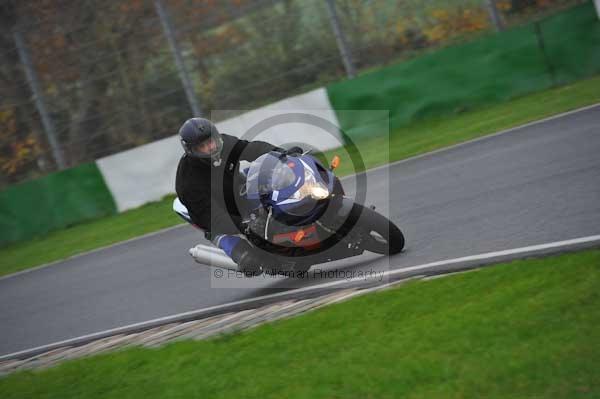 Mallory park Leicestershire;Mallory park photographs;Motorcycle action photographs;event digital images;eventdigitalimages;mallory park;no limits trackday;peter wileman photography;trackday;trackday digital images;trackday photos