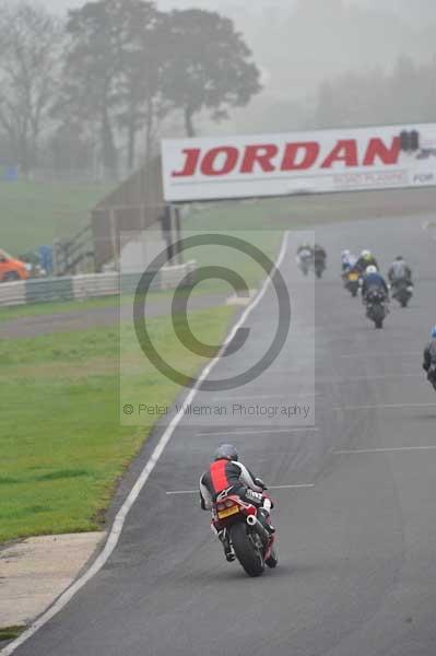 Mallory park Leicestershire;Mallory park photographs;Motorcycle action photographs;event digital images;eventdigitalimages;mallory park;no limits trackday;peter wileman photography;trackday;trackday digital images;trackday photos