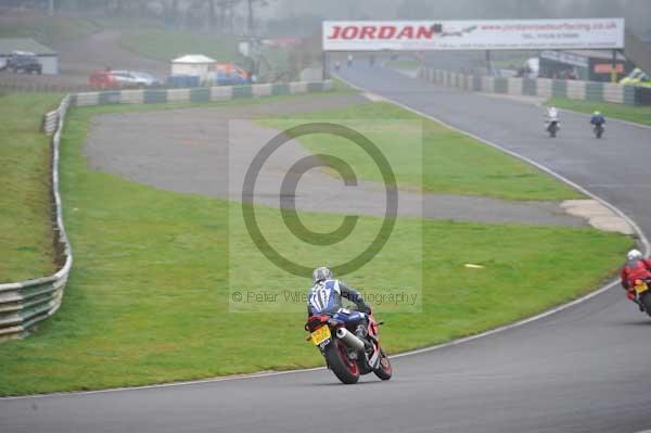 Mallory park Leicestershire;Mallory park photographs;Motorcycle action photographs;event digital images;eventdigitalimages;mallory park;no limits trackday;peter wileman photography;trackday;trackday digital images;trackday photos