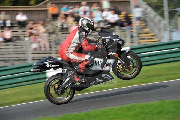 Motorcycle action photographs;Trackday digital images;cadwell;cadwell park photographs;event digital images;eventdigitalimages;motor racing louth lincolnshire;no limits trackdays;peter wileman photography;trackday;trackday photos