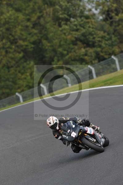 Motorcycle action photographs;Trackday digital images;cadwell;cadwell park photographs;event digital images;eventdigitalimages;motor racing louth lincolnshire;no limits trackdays;peter wileman photography;trackday;trackday photos