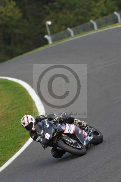 Motorcycle action photographs;Trackday digital images;cadwell;cadwell park photographs;event digital images;eventdigitalimages;motor racing louth lincolnshire;no limits trackdays;peter wileman photography;trackday;trackday photos