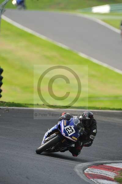 Motorcycle action photographs;Trackday digital images;cadwell;cadwell park photographs;event digital images;eventdigitalimages;motor racing louth lincolnshire;no limits trackdays;peter wileman photography;trackday;trackday photos