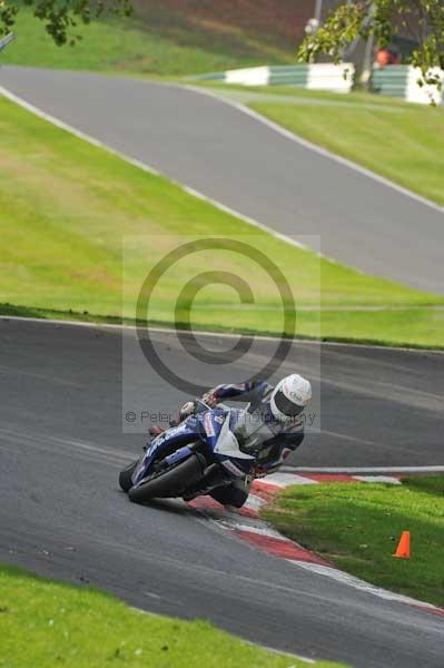 Motorcycle action photographs;Trackday digital images;cadwell;cadwell park photographs;event digital images;eventdigitalimages;motor racing louth lincolnshire;no limits trackdays;peter wileman photography;trackday;trackday photos