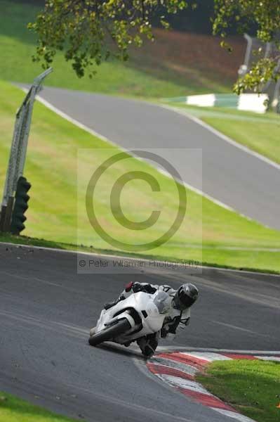 Motorcycle action photographs;Trackday digital images;cadwell;cadwell park photographs;event digital images;eventdigitalimages;motor racing louth lincolnshire;no limits trackdays;peter wileman photography;trackday;trackday photos