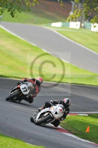 Motorcycle action photographs;Trackday digital images;cadwell;cadwell park photographs;event digital images;eventdigitalimages;motor racing louth lincolnshire;no limits trackdays;peter wileman photography;trackday;trackday photos