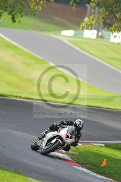 Motorcycle action photographs;Trackday digital images;cadwell;cadwell park photographs;event digital images;eventdigitalimages;motor racing louth lincolnshire;no limits trackdays;peter wileman photography;trackday;trackday photos