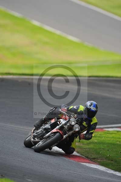 Motorcycle action photographs;Trackday digital images;cadwell;cadwell park photographs;event digital images;eventdigitalimages;motor racing louth lincolnshire;no limits trackdays;peter wileman photography;trackday;trackday photos