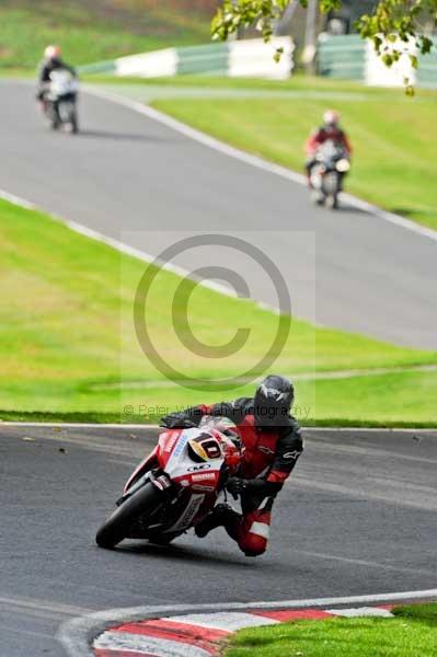 Motorcycle action photographs;Trackday digital images;cadwell;cadwell park photographs;event digital images;eventdigitalimages;motor racing louth lincolnshire;no limits trackdays;peter wileman photography;trackday;trackday photos