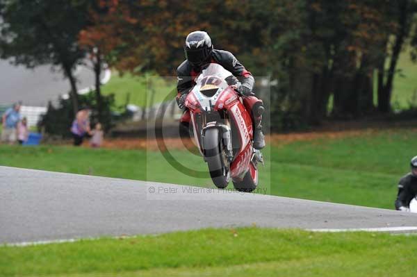 Motorcycle action photographs;Trackday digital images;cadwell;cadwell park photographs;event digital images;eventdigitalimages;motor racing louth lincolnshire;no limits trackdays;peter wileman photography;trackday;trackday photos