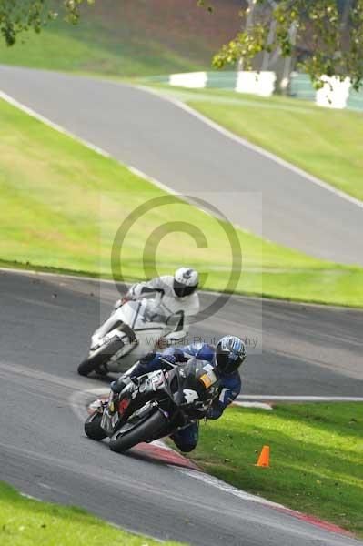 Motorcycle action photographs;Trackday digital images;cadwell;cadwell park photographs;event digital images;eventdigitalimages;motor racing louth lincolnshire;no limits trackdays;peter wileman photography;trackday;trackday photos