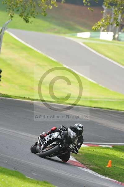 Motorcycle action photographs;Trackday digital images;cadwell;cadwell park photographs;event digital images;eventdigitalimages;motor racing louth lincolnshire;no limits trackdays;peter wileman photography;trackday;trackday photos