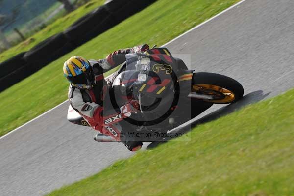 Motorcycle action photographs;Trackday digital images;cadwell;cadwell park photographs;event digital images;eventdigitalimages;motor racing louth lincolnshire;no limits trackdays;peter wileman photography;trackday;trackday photos