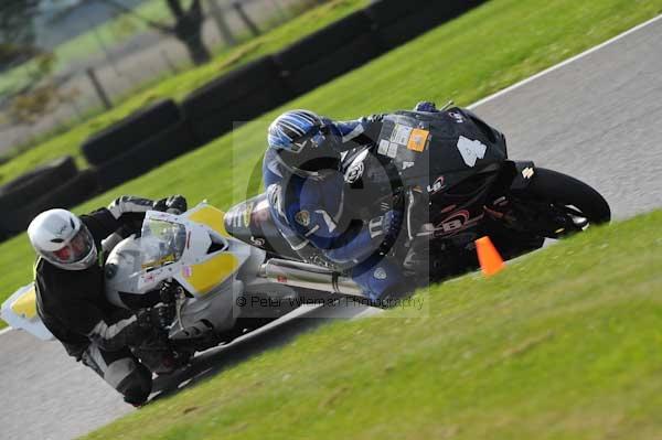 Motorcycle action photographs;Trackday digital images;cadwell;cadwell park photographs;event digital images;eventdigitalimages;motor racing louth lincolnshire;no limits trackdays;peter wileman photography;trackday;trackday photos