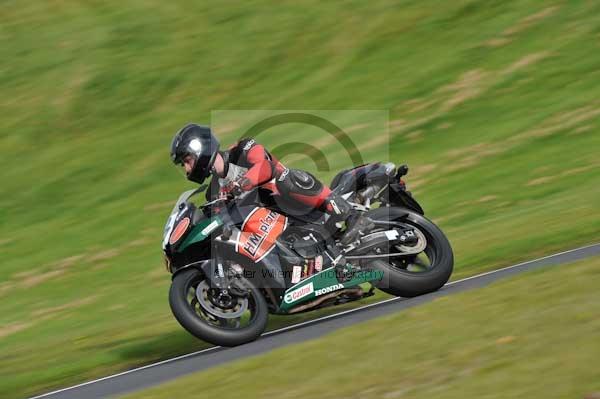 Motorcycle action photographs;Trackday digital images;cadwell;cadwell park photographs;event digital images;eventdigitalimages;motor racing louth lincolnshire;no limits trackdays;peter wileman photography;trackday;trackday photos