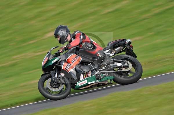 Motorcycle action photographs;Trackday digital images;cadwell;cadwell park photographs;event digital images;eventdigitalimages;motor racing louth lincolnshire;no limits trackdays;peter wileman photography;trackday;trackday photos