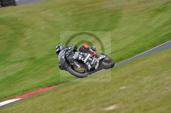 Motorcycle action photographs;Trackday digital images;cadwell;cadwell park photographs;event digital images;eventdigitalimages;motor racing louth lincolnshire;no limits trackdays;peter wileman photography;trackday;trackday photos