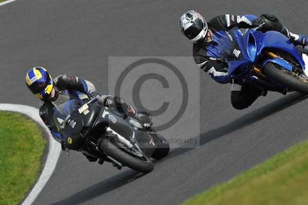 Motorcycle action photographs;Trackday digital images;cadwell;cadwell park photographs;event digital images;eventdigitalimages;motor racing louth lincolnshire;no limits trackdays;peter wileman photography;trackday;trackday photos