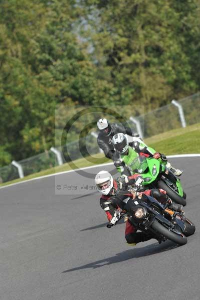 Motorcycle action photographs;Trackday digital images;cadwell;cadwell park photographs;event digital images;eventdigitalimages;motor racing louth lincolnshire;no limits trackdays;peter wileman photography;trackday;trackday photos