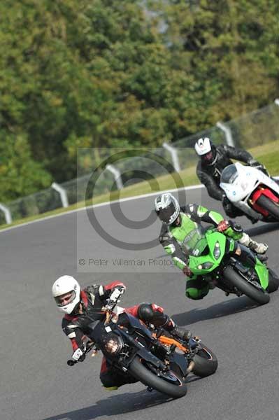 Motorcycle action photographs;Trackday digital images;cadwell;cadwell park photographs;event digital images;eventdigitalimages;motor racing louth lincolnshire;no limits trackdays;peter wileman photography;trackday;trackday photos