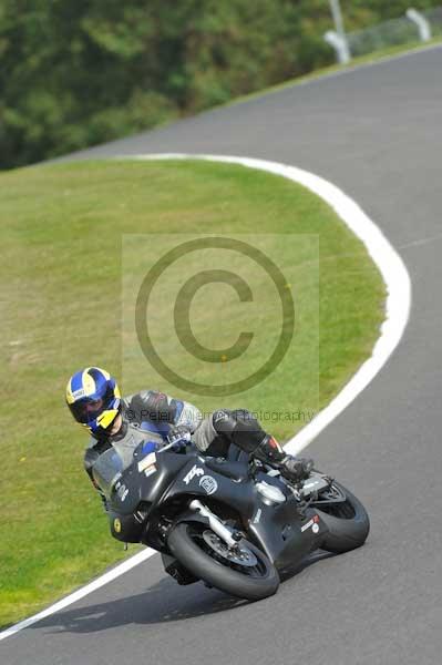 Motorcycle action photographs;Trackday digital images;cadwell;cadwell park photographs;event digital images;eventdigitalimages;motor racing louth lincolnshire;no limits trackdays;peter wileman photography;trackday;trackday photos