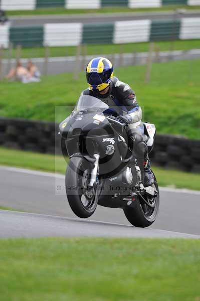 Motorcycle action photographs;Trackday digital images;cadwell;cadwell park photographs;event digital images;eventdigitalimages;motor racing louth lincolnshire;no limits trackdays;peter wileman photography;trackday;trackday photos