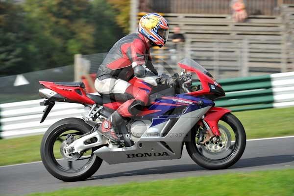 Motorcycle action photographs;Trackday digital images;cadwell;cadwell park photographs;event digital images;eventdigitalimages;motor racing louth lincolnshire;no limits trackdays;peter wileman photography;trackday;trackday photos