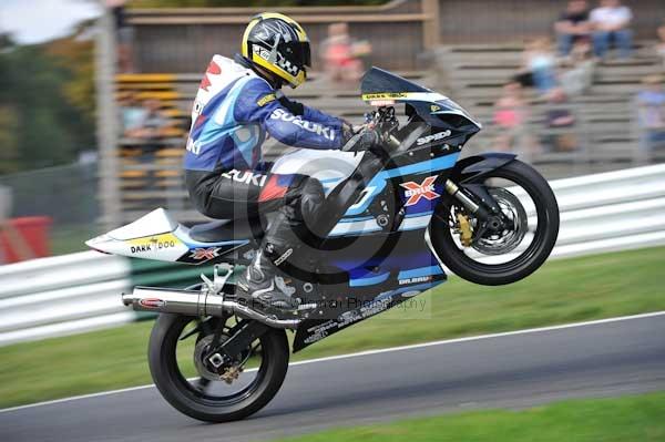 Motorcycle action photographs;Trackday digital images;cadwell;cadwell park photographs;event digital images;eventdigitalimages;motor racing louth lincolnshire;no limits trackdays;peter wileman photography;trackday;trackday photos