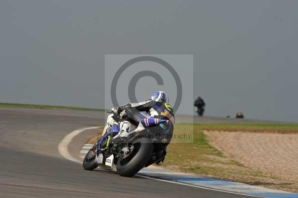 Motorcycle action photographs;Trackday digital images;donington;donington park leicestershire;donington photographs;event digital images;eventdigitalimages;no limits trackday;peter wileman photography;trackday;trackday photos