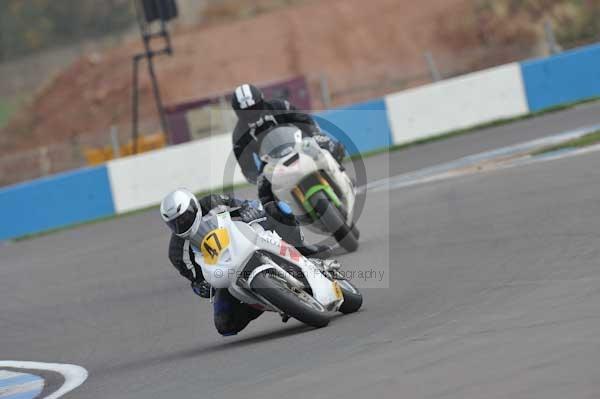 Motorcycle action photographs;Trackday digital images;donington;donington park leicestershire;donington photographs;event digital images;eventdigitalimages;no limits trackday;peter wileman photography;trackday;trackday photos