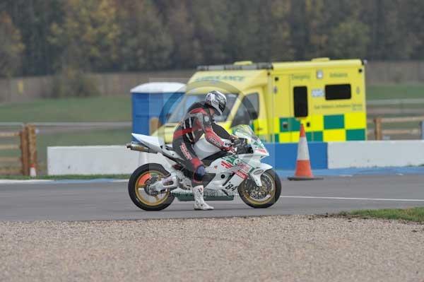 Motorcycle action photographs;Trackday digital images;donington;donington park leicestershire;donington photographs;event digital images;eventdigitalimages;no limits trackday;peter wileman photography;trackday;trackday photos