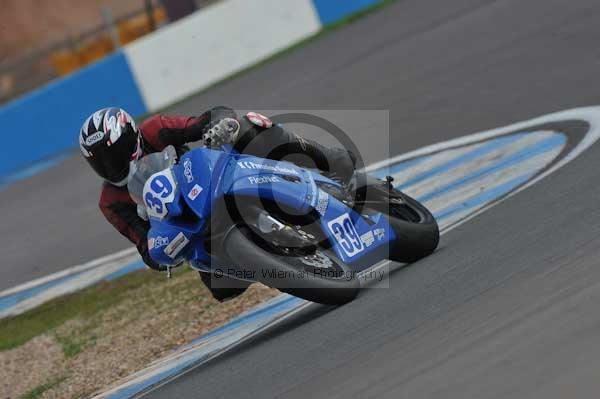 Motorcycle action photographs;Trackday digital images;donington;donington park leicestershire;donington photographs;event digital images;eventdigitalimages;no limits trackday;peter wileman photography;trackday;trackday photos