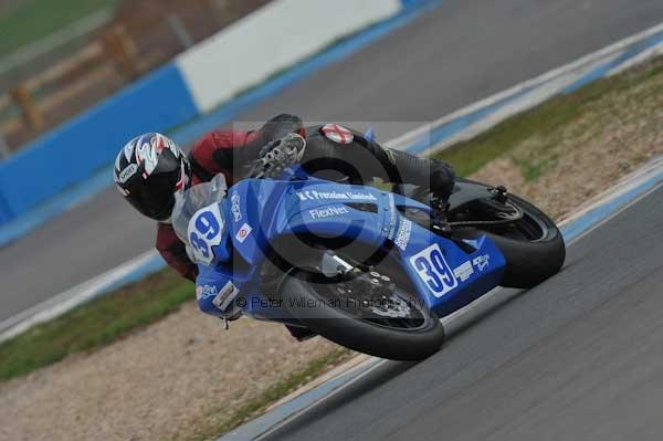 Motorcycle action photographs;Trackday digital images;donington;donington park leicestershire;donington photographs;event digital images;eventdigitalimages;no limits trackday;peter wileman photography;trackday;trackday photos