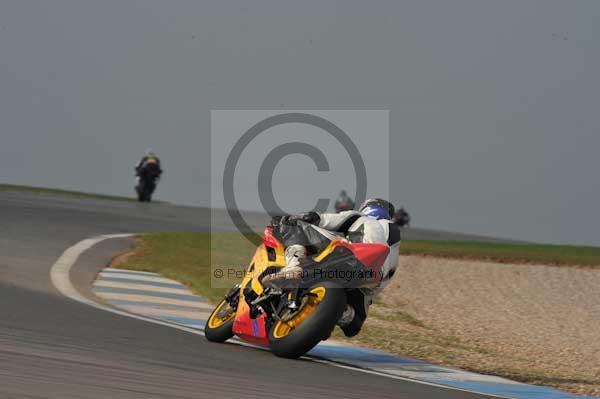 Motorcycle action photographs;Trackday digital images;donington;donington park leicestershire;donington photographs;event digital images;eventdigitalimages;no limits trackday;peter wileman photography;trackday;trackday photos