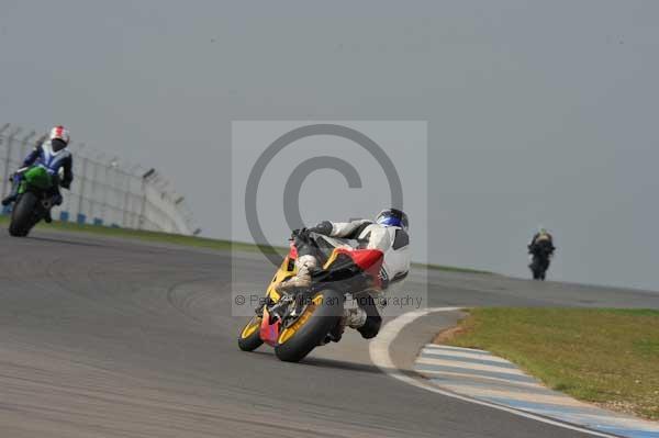 Motorcycle action photographs;Trackday digital images;donington;donington park leicestershire;donington photographs;event digital images;eventdigitalimages;no limits trackday;peter wileman photography;trackday;trackday photos