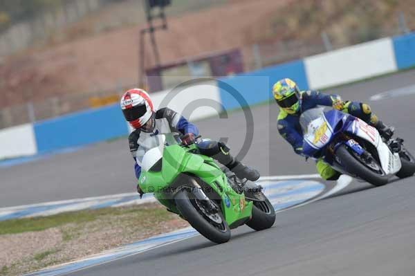 Motorcycle action photographs;Trackday digital images;donington;donington park leicestershire;donington photographs;event digital images;eventdigitalimages;no limits trackday;peter wileman photography;trackday;trackday photos